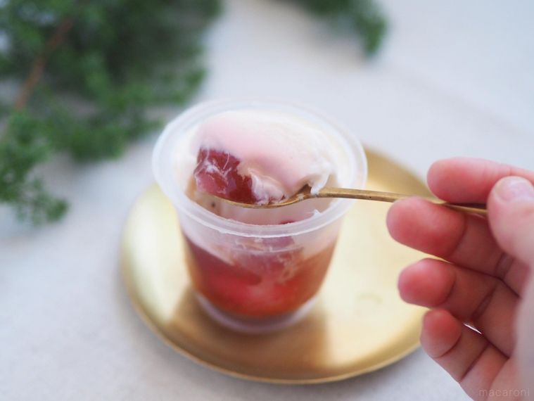 次々押し寄せる食感。ローソン新作「もちカフェいちご」のもちとろ感が幸せすぎる…!の画像