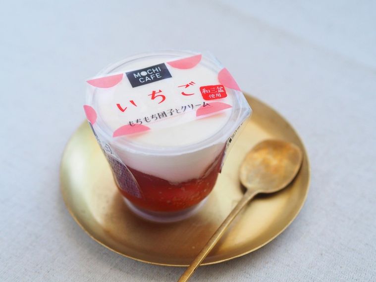 次々押し寄せる食感。ローソン新作「もちカフェいちご」のもちとろ感が幸せすぎる…!の画像