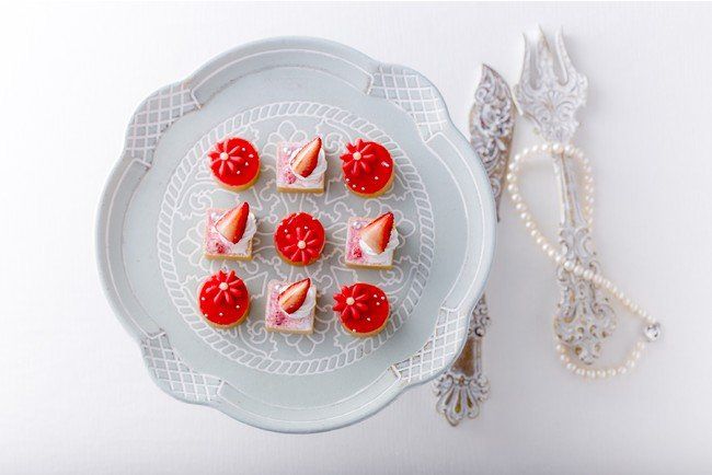 元祖いちごビュッフェ!ホテルニューオータニ大阪で「スーパーいちごビュッフェ2021」が開催の画像