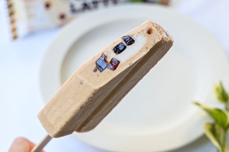 ねっとり新食感。森永の新作「コーヒーゼリーinカフェラテバー」はデザート感たっぷり【365日アイス女子】の画像