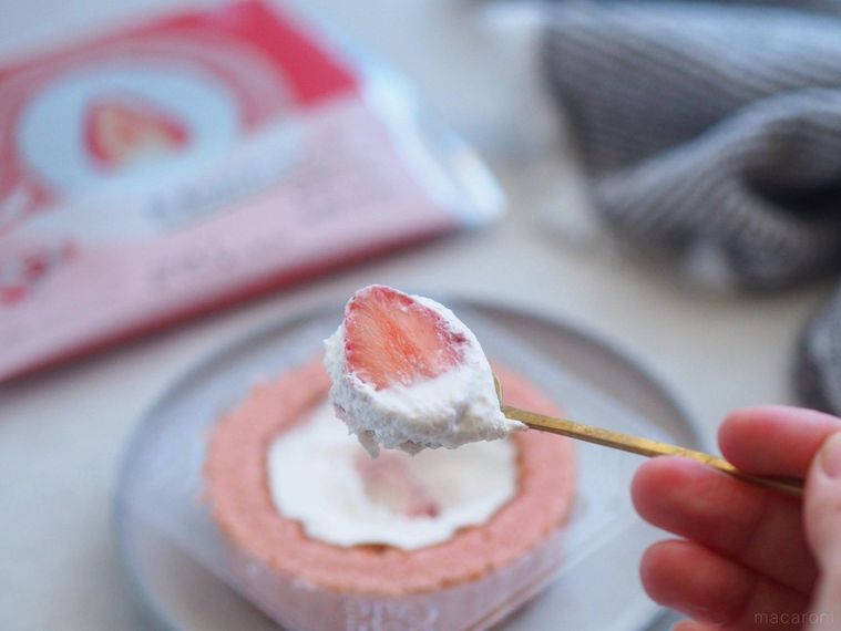 かわいいだけじゃない。ローソン「苺みるくロールケーキ」に隠された秘密とは…の画像