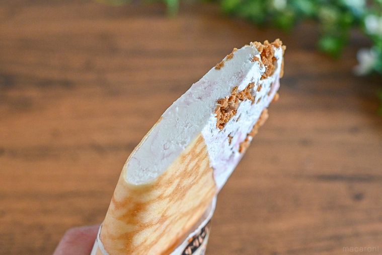 コンビニ限定。「ザ・クレープ レアチーズケーキ」のもっちり×ザクほろ食感にハマる【365日アイス女子】の画像