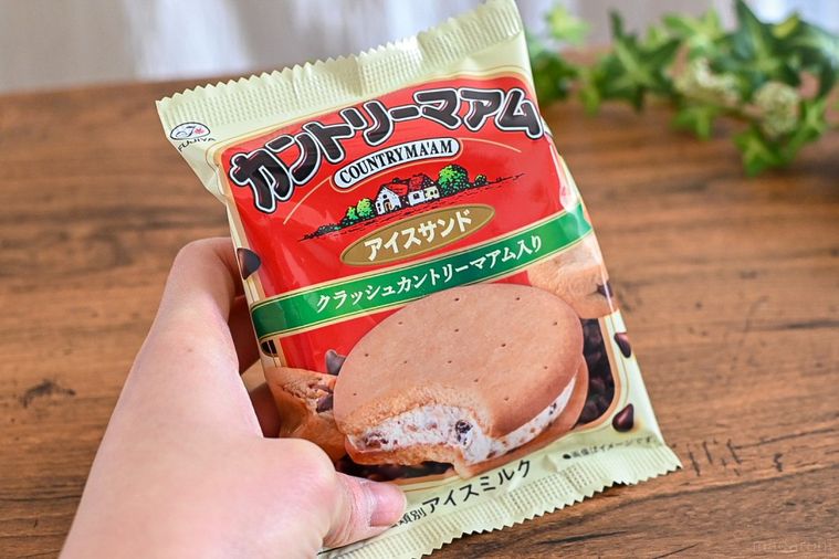 予想外の事実が発覚 セブン限定 カントリーマアム アイスサンド は 365日アイス女子 Macaroni 予想外の事実が発覚 セブン限定 カントリーマアム アイスサンド は 365日アイス女子 Macaroni