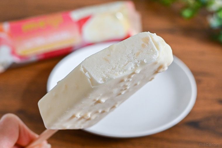 ジェラート屋の味!明治「リッチピーチ チョコアイスバー」は果肉たっぷりな冬仕様のアイス【365日アイス女子】の画像