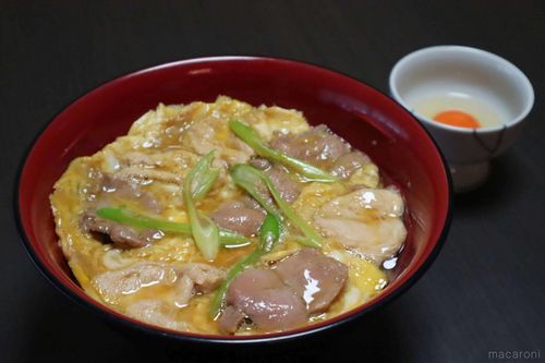 肉の旨味あふれる 親子丼発祥の人形町 玉ひで に聞いたレシピと誕生秘話 愛されグルメのふるさと 2 2ページ目 Macaroni