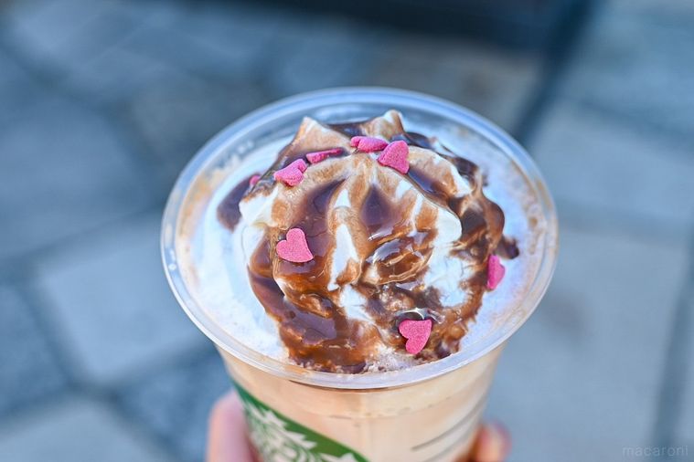 発売当日レポ!スタバ新作「メルティ生チョコレートフラペチーノ®」のとろける飲み心地に感動の画像