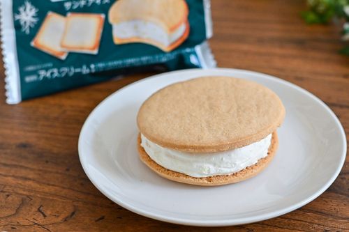 白い恋人がアイスに変身 本家と同じホワイトチョコを使って再現 気になる味は 365日アイス女子 Macaroni