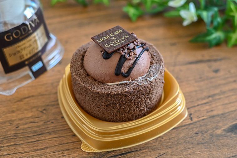 ローソン×ゴディバの新作!「ショコラドーム」は450円と高めでも納得の仕上がり…の画像