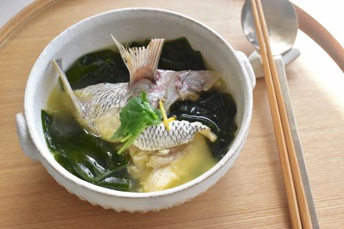 うま味たっぷりの 鯛のあら汁 レシピとおすすめアレンジ3選 Macaroni