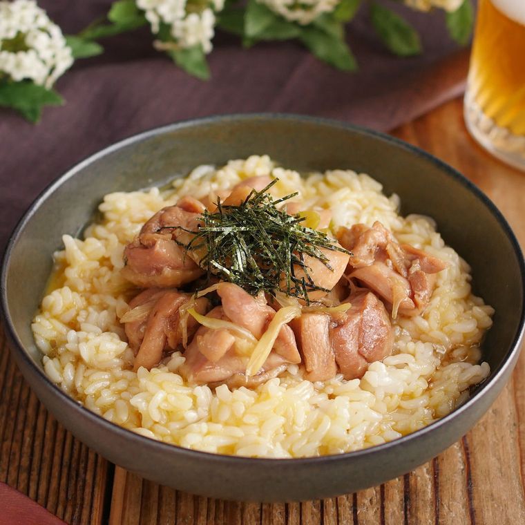 器にNEO親子丼が入っている