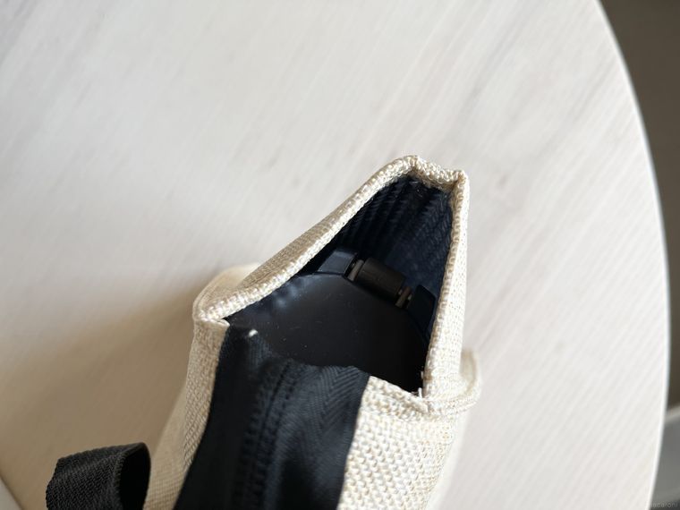 ダイソーマチ広ランチバッグのチャック横側