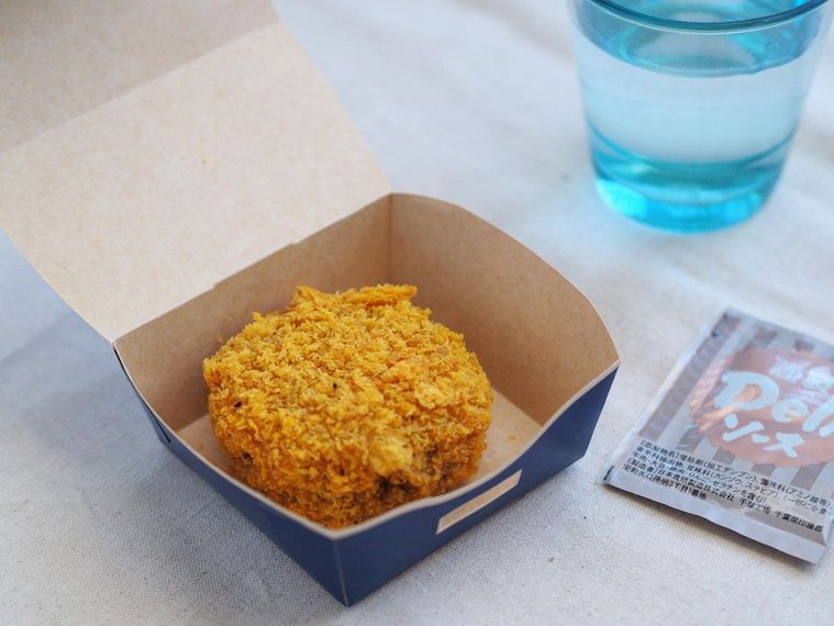 まるでスパイスカレーの洪水!ローソン「あふれメンチ」の新作は惣菜として完璧な出来の画像