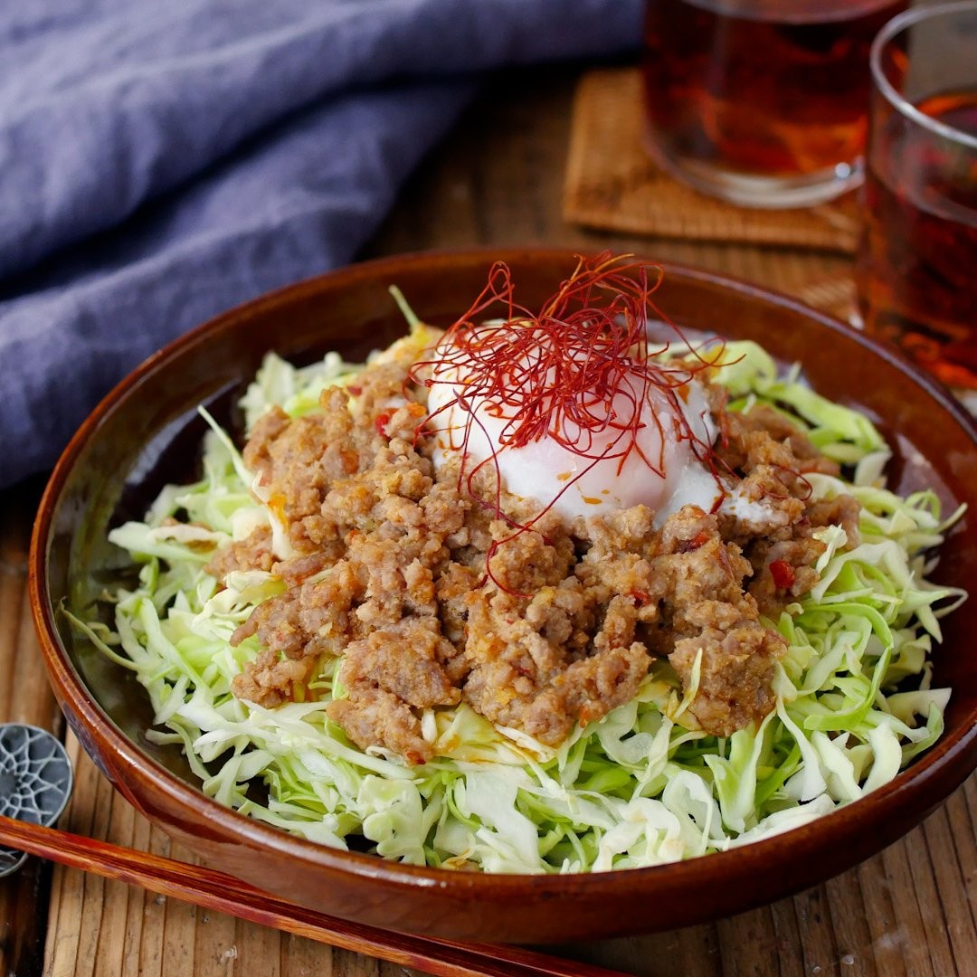 レンチン肉味噌で！ピリ辛担々サラダ