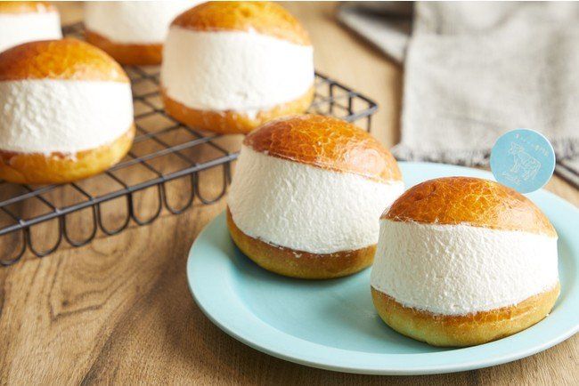 大阪初「生クリーム専門店ベーカリー」がオープン!マリトッツォなどミルクづくしのパンが勢ぞろいの画像