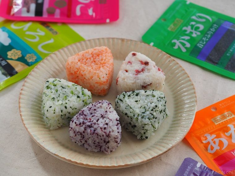 ふりかけ界の大家族、ゆかり®三姉妹+うめこ®とひろしが集合!おすすめの食べ方も伝授の画像