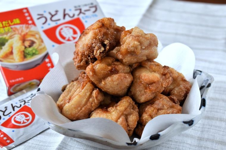 Twitterで5万いいね!ヒガシマルうどんスープで作る唐揚げレシピ最強説の画像