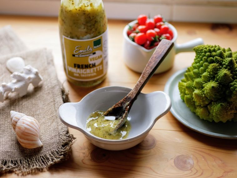 注目のヴィーガン調味料。野菜ソムリエが推す「エミルス フレンチドレッシング風ソース」を実食の画像