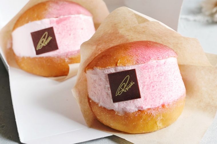 スタバのパン屋で買える!新作「マリトッツォ さくら」を実食、うれしい秘密を発見!の画像