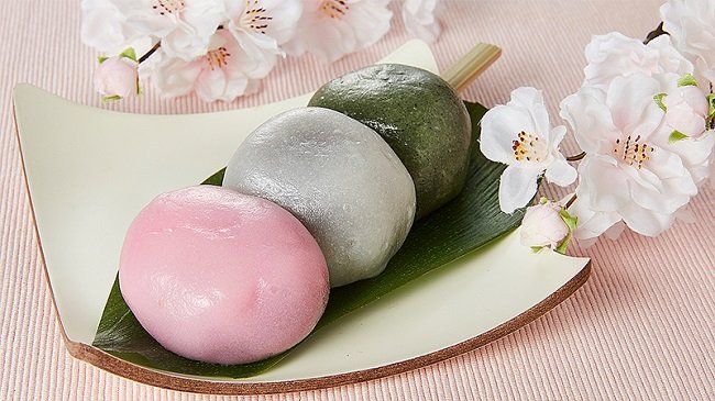 人気シリーズ第4弾。100円ローソンが「渾身の一本!三色だんご」を新発売の画像