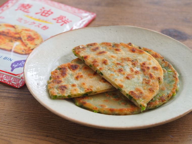 焼きたてが絶品!カルディ「葱油餅ミックス粉」で本場台湾の味を完全再現の画像