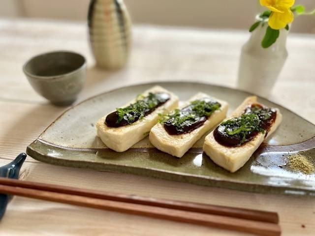 手作り味噌で本格和食♪ フライパンで作る豆腐田楽のレシピ - macaroni