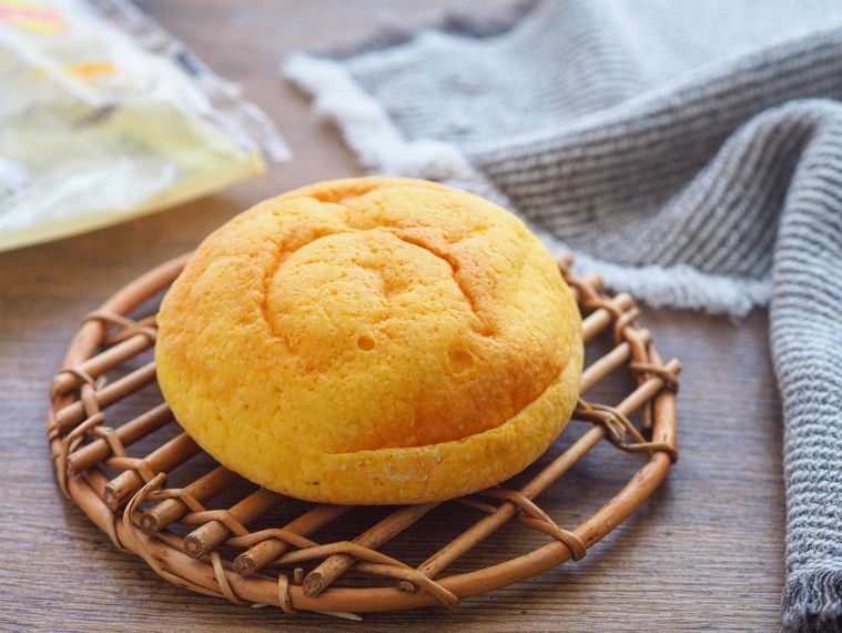 意外になかった組み合わせ!ローソン新作「たまごメロンパン」は贅沢なスイーツ感ありの画像