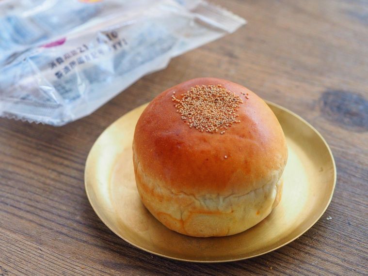 “あんこ天国” の名に偽りなし!ローソン新作あんぱんのどっしり感に大人買いが止まらないの画像