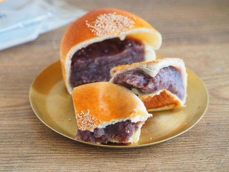 “あんこ天国” の名に偽りなし!ローソン新作あんぱんのどっしり感に大人買いが止まらないの画像