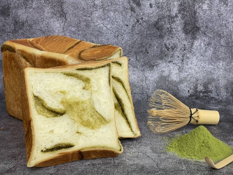 どんだけ自己中に春限定「まいっちゃ」が登場!抹茶餡がたっぷりのまるで和菓子のような食パンの画像