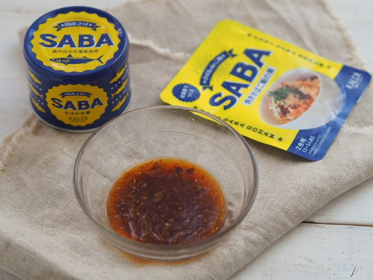 カルディの大ヒットさば缶をおいしく食べる!新作「焼きさばご飯の素」はキャンプに最高の画像