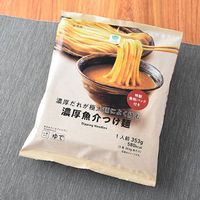 濃厚だれが極太麺によく絡む濃厚魚介つけ麺