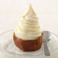 焼き芋ソフトクリームイモぽんソフト