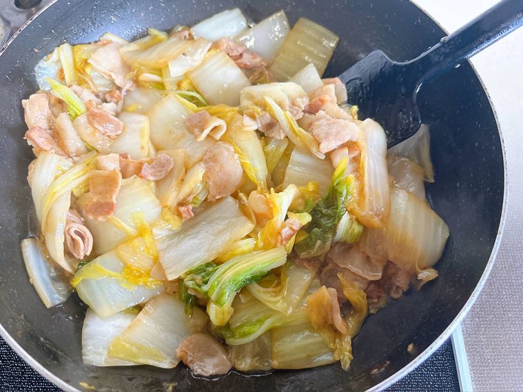 白菜と豚バラ肉のうま煮にとろみをつけたもの