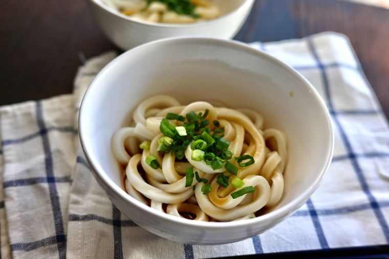 器に盛られた伊勢うどん