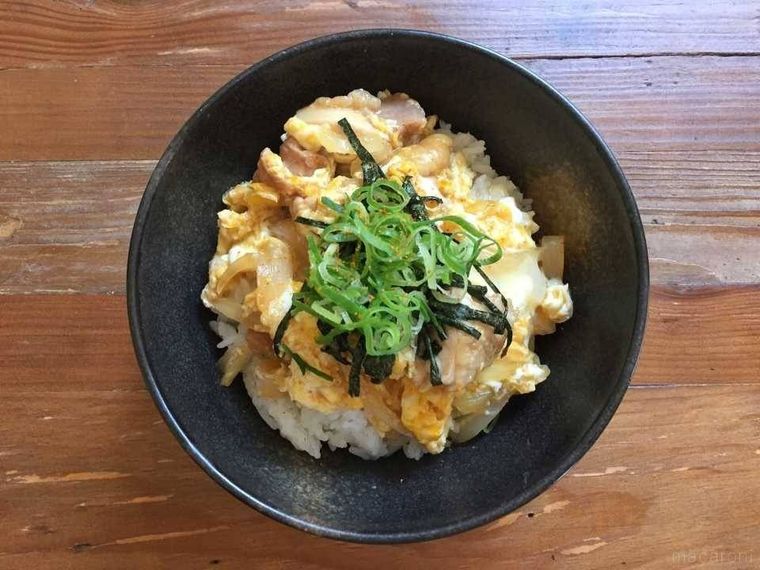 丼に盛られた基本の親子丼