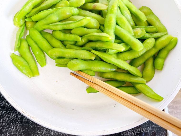 枝豆をゆでるフライパンの水がなくなった状態