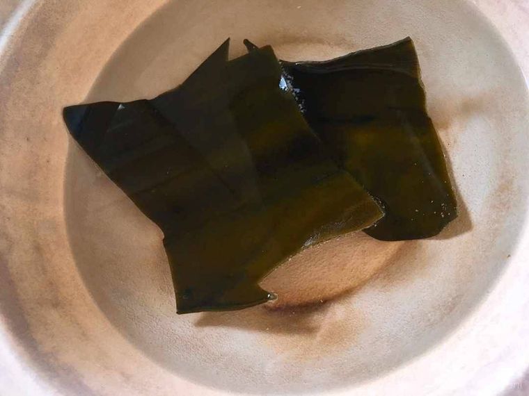 水を注ぐ写真
