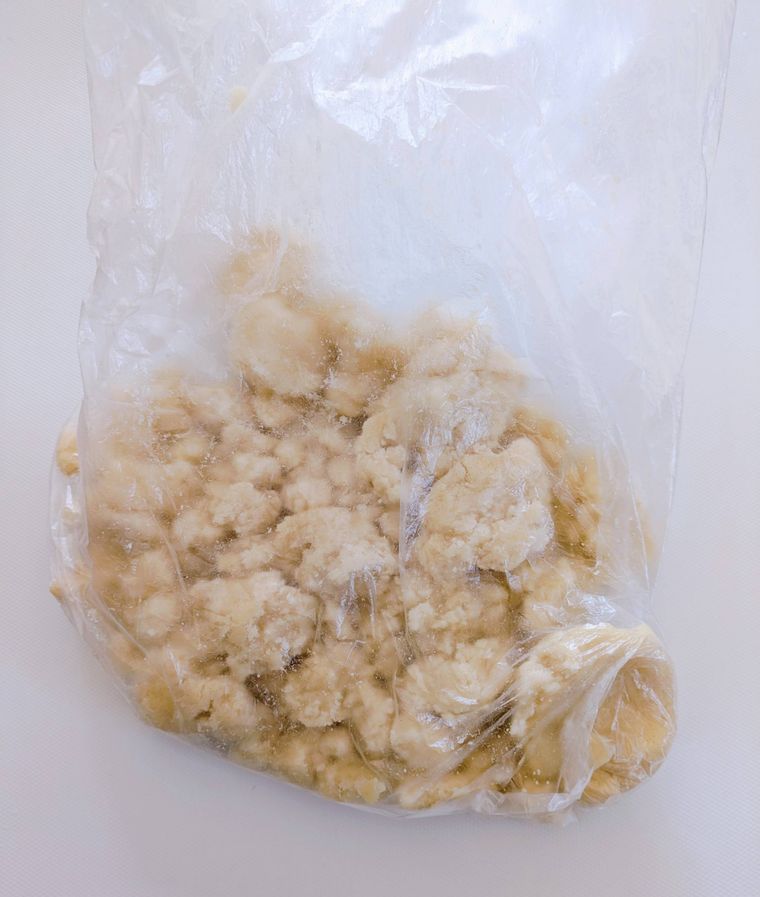 ポリ袋の中で材料を混ぜ合わせたところ