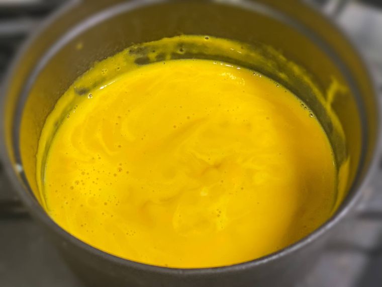 沸騰直前まで温める写真