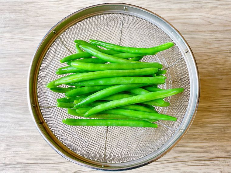 ザルにあげたいんげん