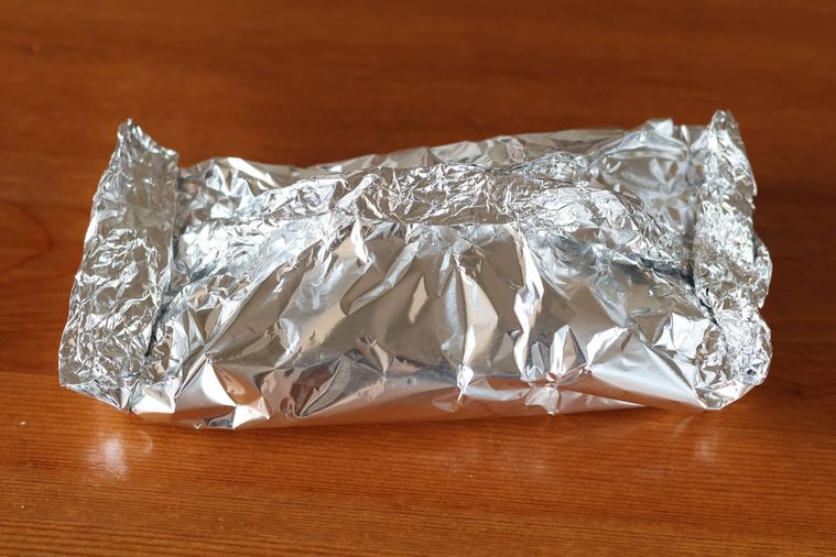 ホイル包みが置いてある