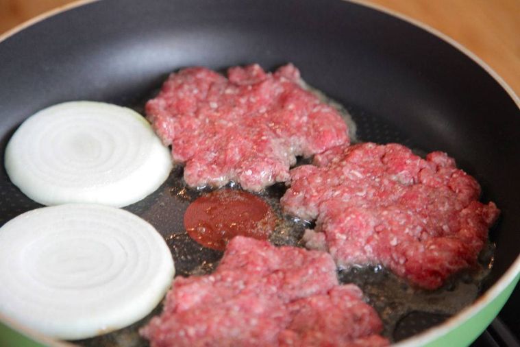 パテを焼いている様子