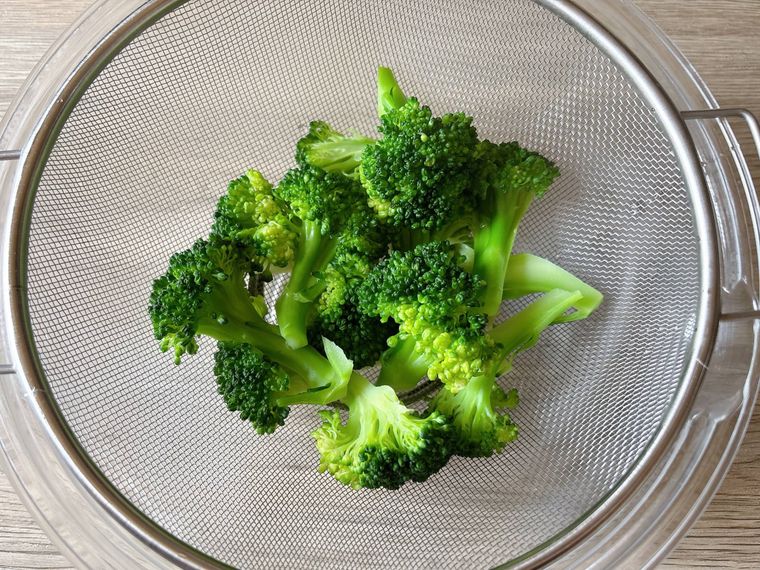 ザルあげしたブロッコリー
