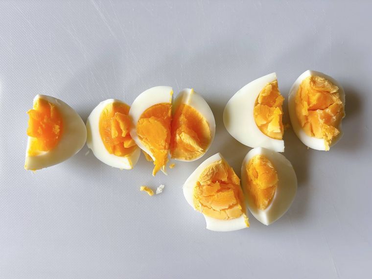 カットしたゆで卵