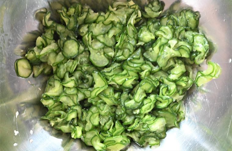 水気を絞った薄切りにしたきゅうり