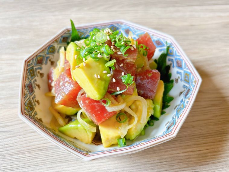 器に盛られたアヒポキ