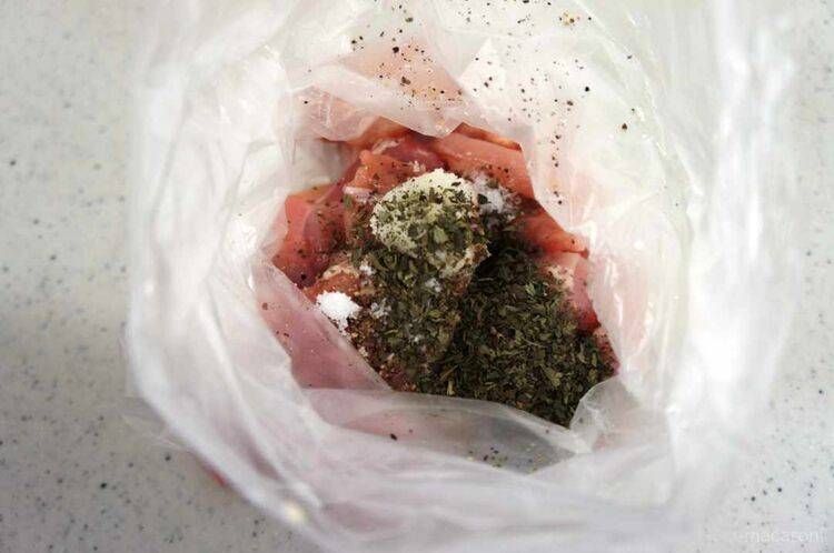 調味液につけている様子