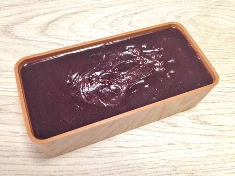 容器に入ったようかんの素