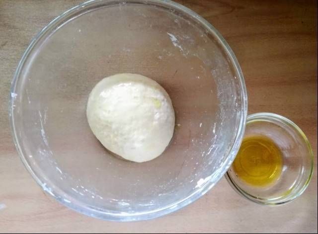 まとまったピザ生地