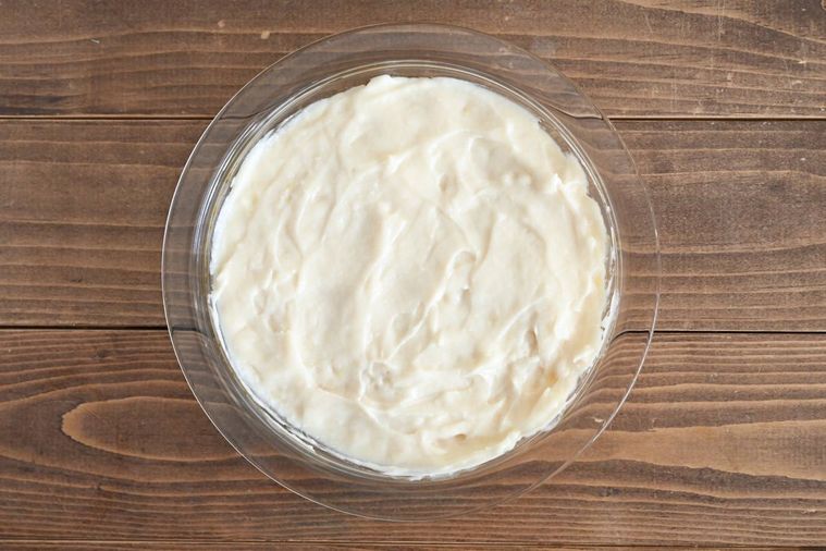 耐熱容器に入ったホワイトソース